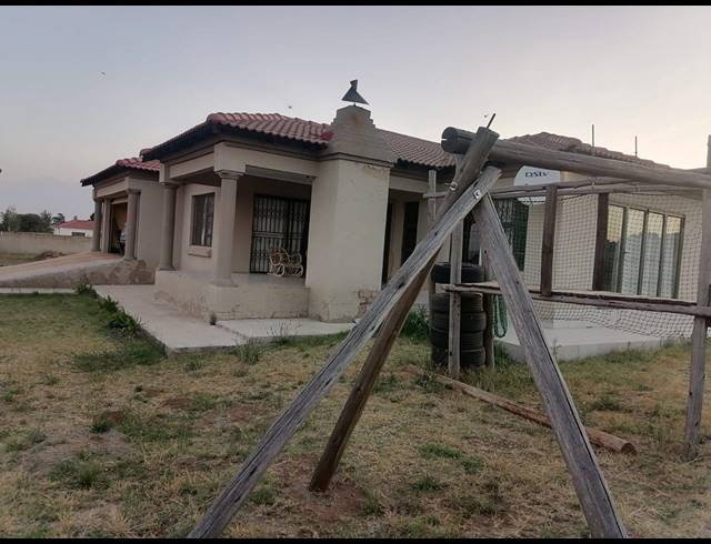 3 BEDROOM HOUSE FOR SALE IN JAMESON PARK